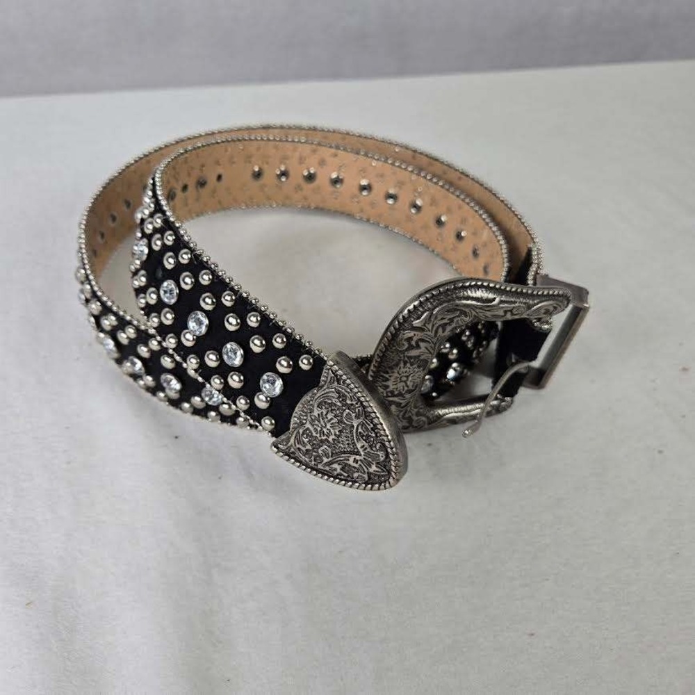 Guess Womens Western Studded Rhinestone Belt Black Silver Engraved Buckle 925121 - Picture 4 of 7